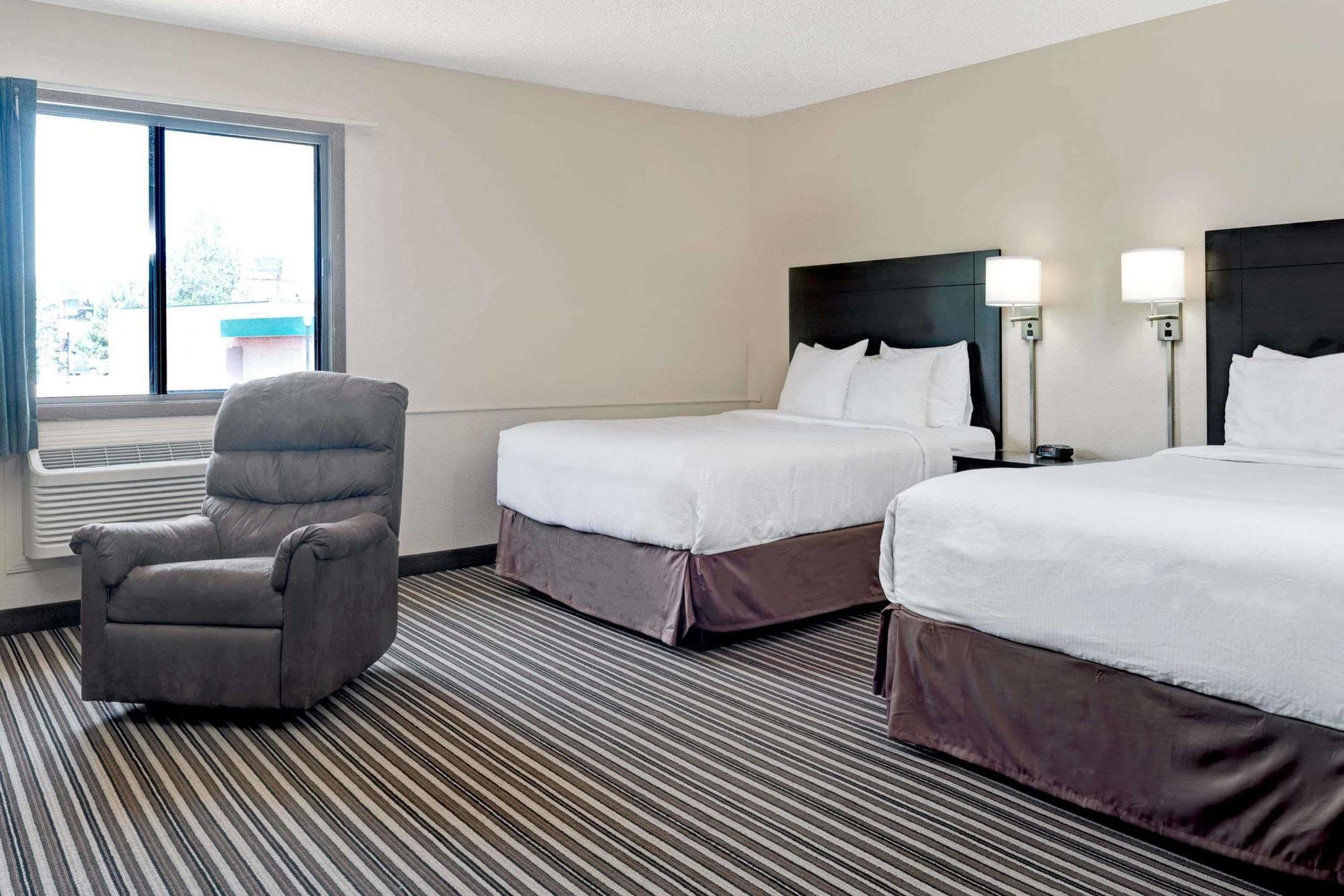 Hotel Super 8 By Wyndham Omaha I-80 West Exterior foto